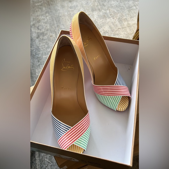 *Brand New* - Louboutin - MARINE ALTA 120 PATENT STRIPES
1200861
Size: 38 - Picture 12 of 13